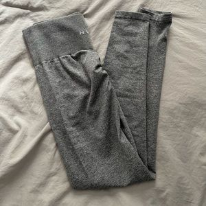 NVGTN Scrunch Leggings